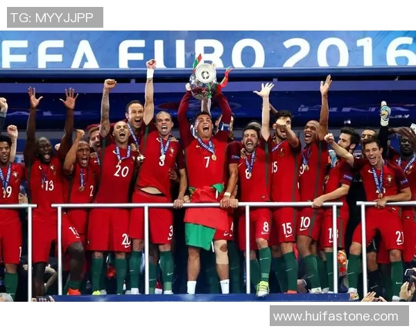 独一档的足球明星:那些改变历史的传奇人物与独特风采 独一档的足球明星:那些改变历史的传奇人物与独特风采